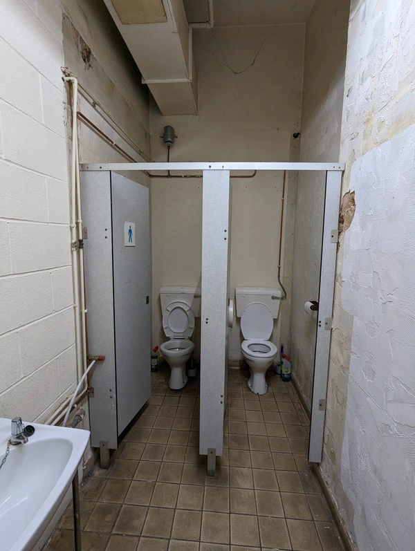  Toilet - Before - 4